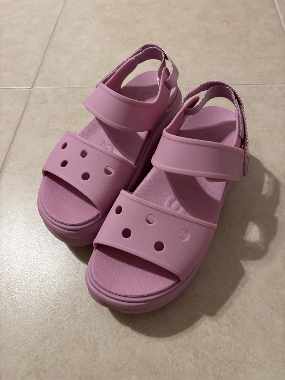 Crocs SOHO Y-Strap Platform sandals